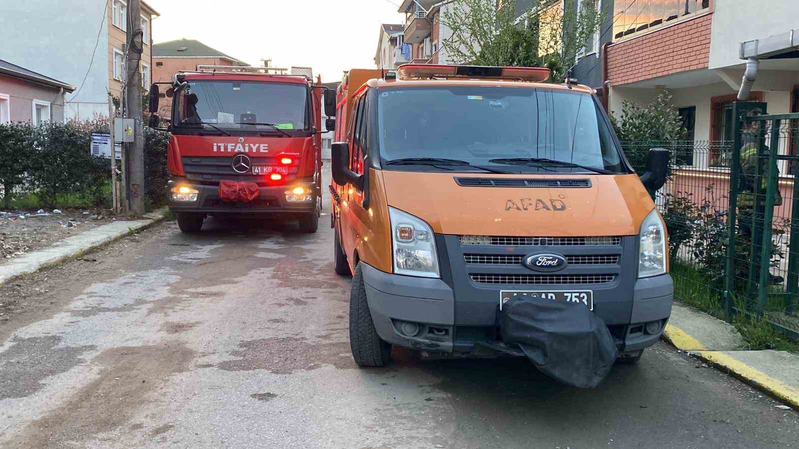 "Kötü koku" ihbarı ekipleri alarma geçirdi
