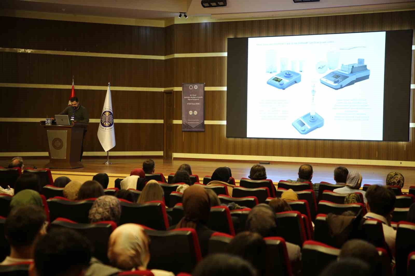 Atatürk Üniversitesi’nde "Moleküler Biyoloji ve Genetik" zirvesi
