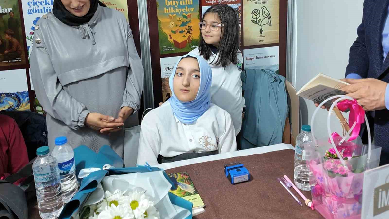 ‘Miray kuş’ imza gününde
