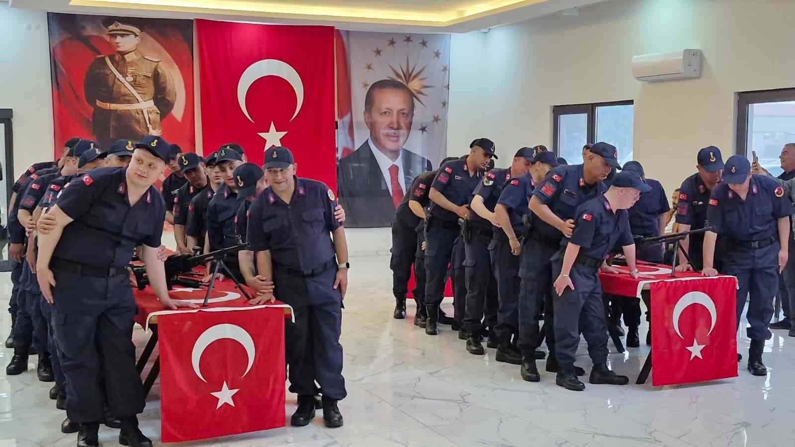 Karaman’da 16 özel birey yemin ederek bir günlük asker oldu
