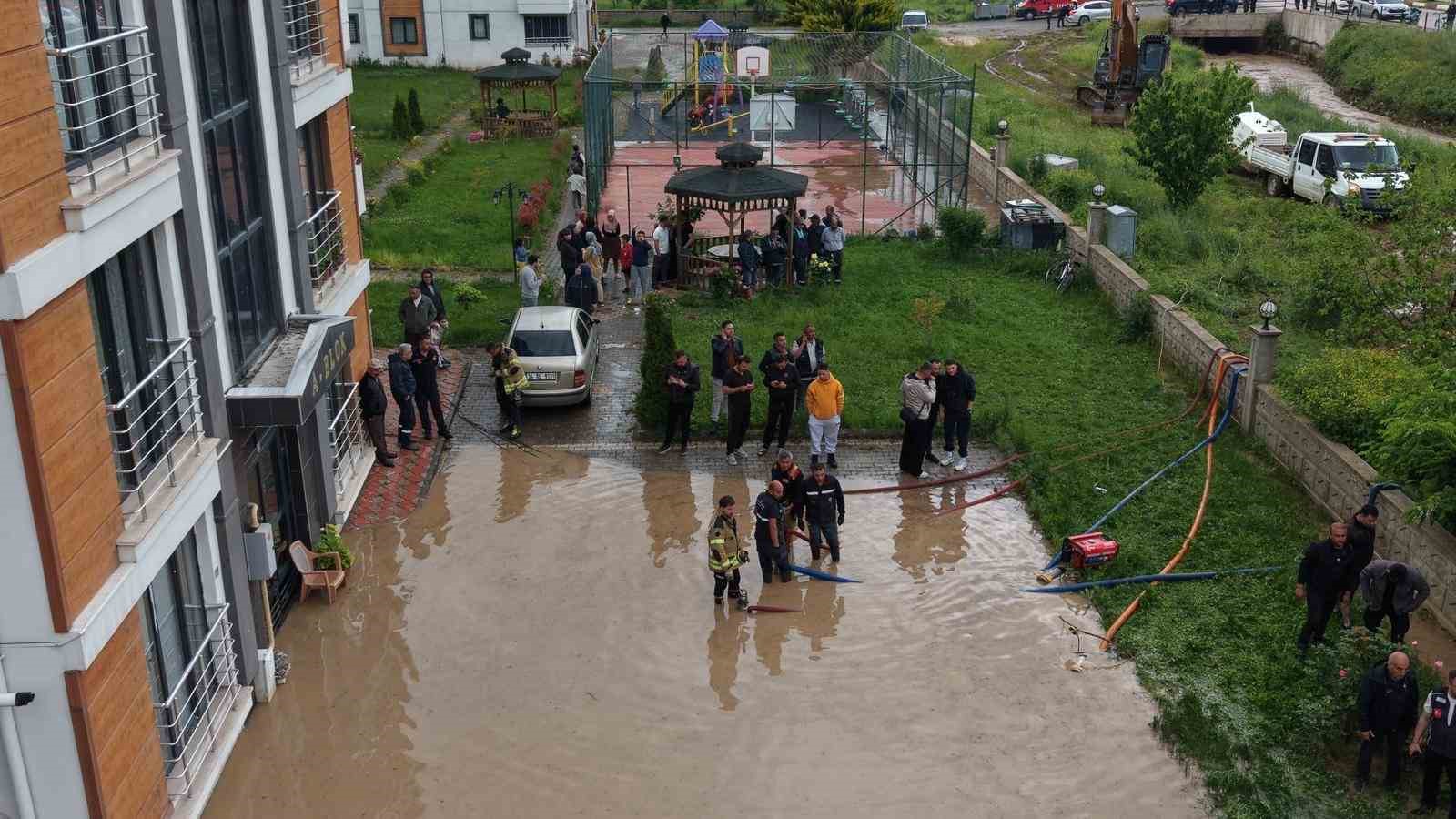 Başkan Yazıcıoğlu’ndan sağanak sonrası vatandaşlara destek
