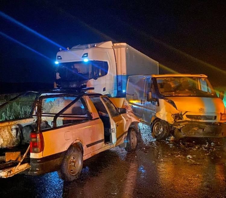 Yozgat’ta pikap ile minibüs çarpıştı: 1 kişi hayatını kaybetti
