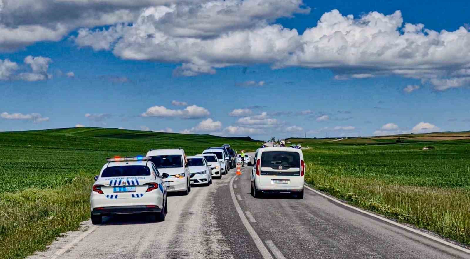 Çorum’da otomobil takla attı, sürücü yara almadan kurtuldu
