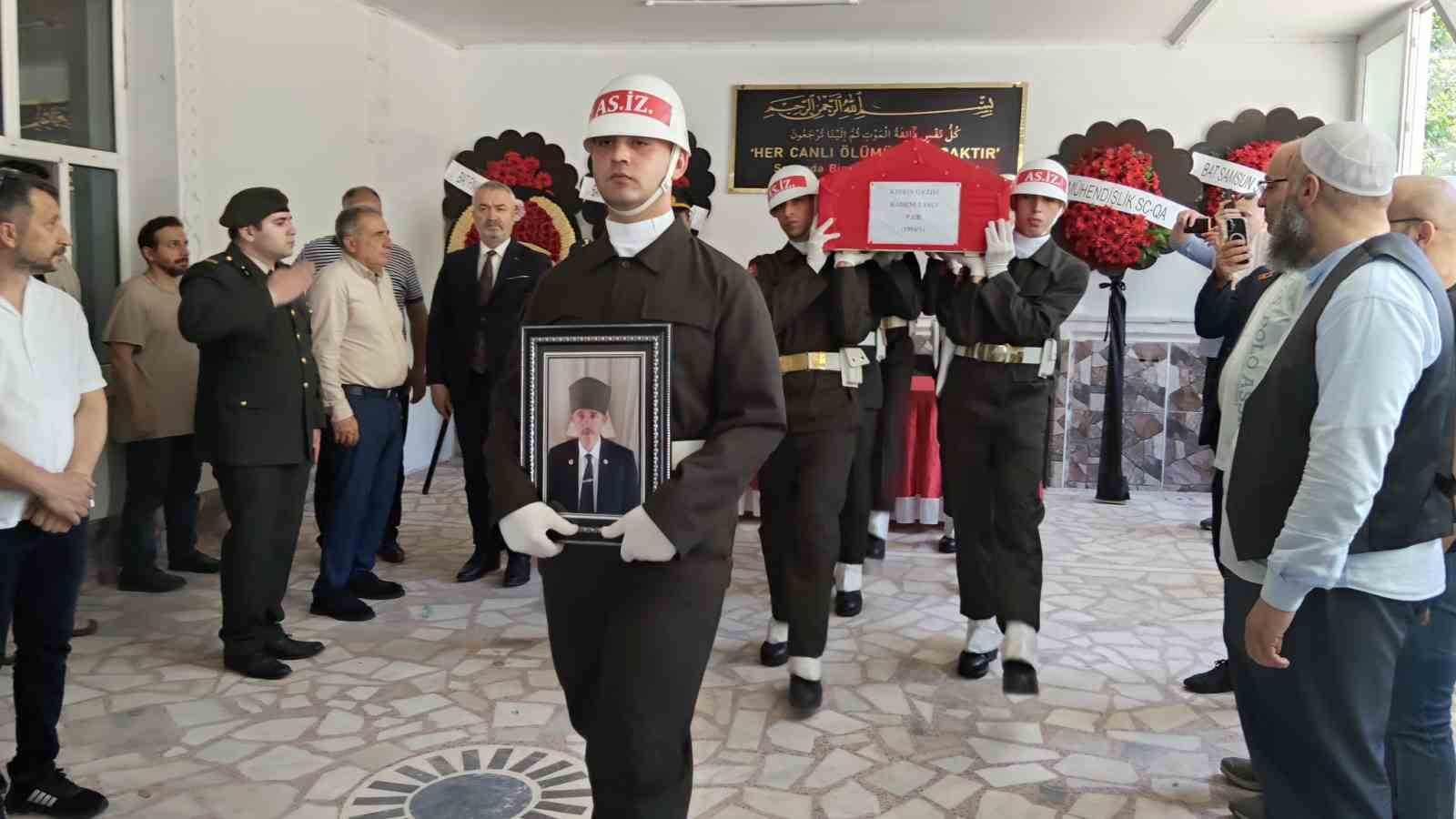 Kıbrıs gazisi Samsun’da askeri törenle son yolculuğuna uğurlandı
