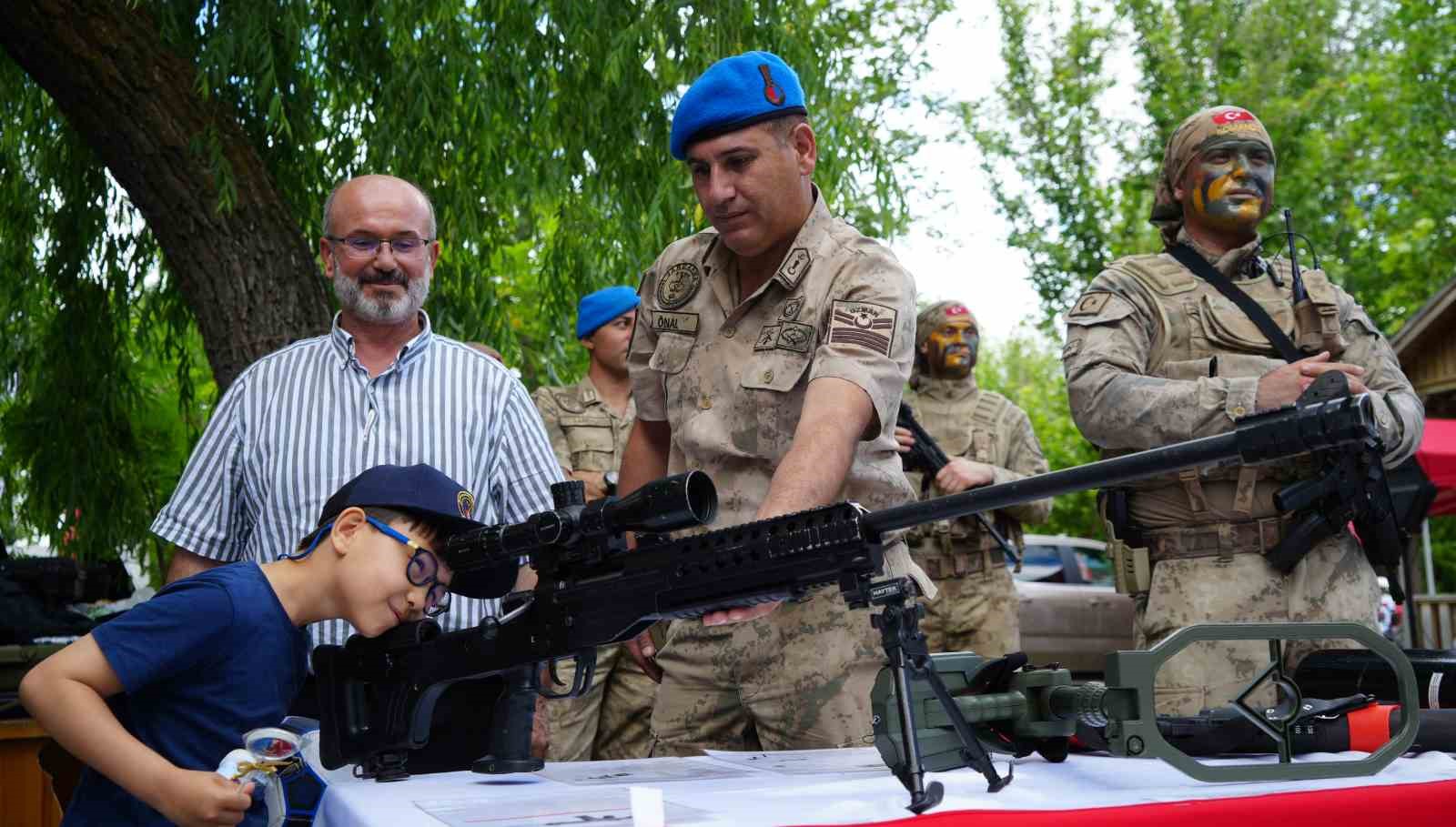 Yerli ve milli silahlar Aile Festivali’nde ilgi gördü
