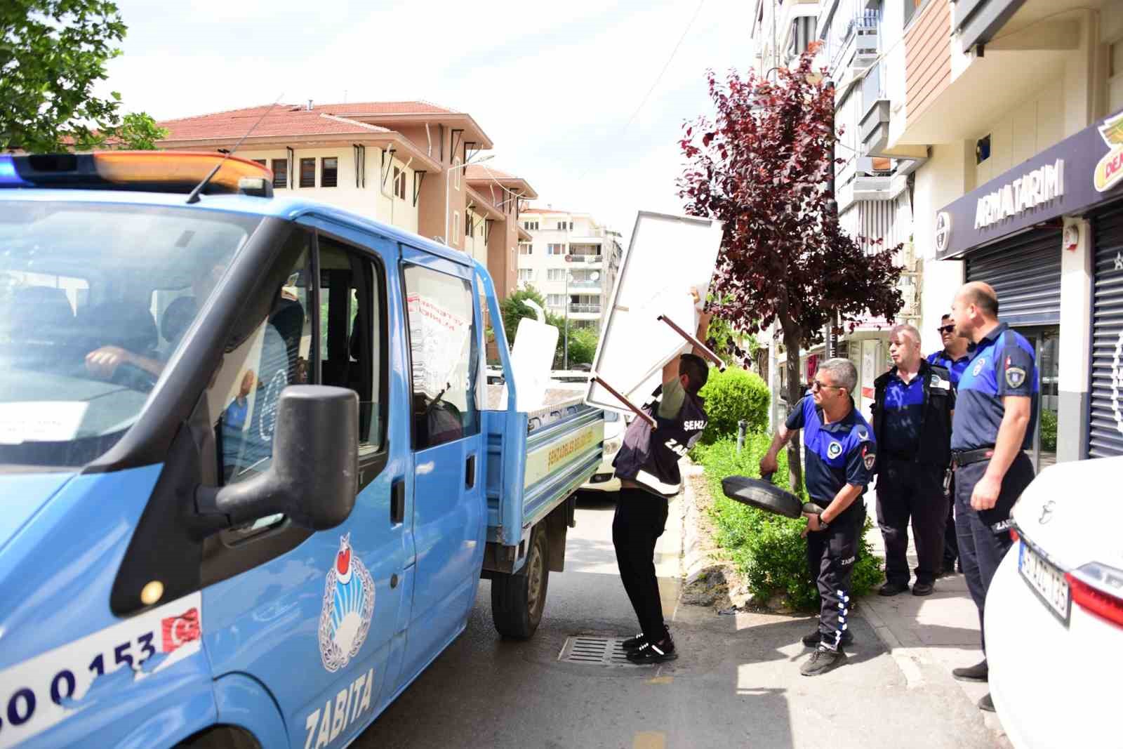 Şehzadeler zabıtasından yol ve kaldırım işgali denetimi
