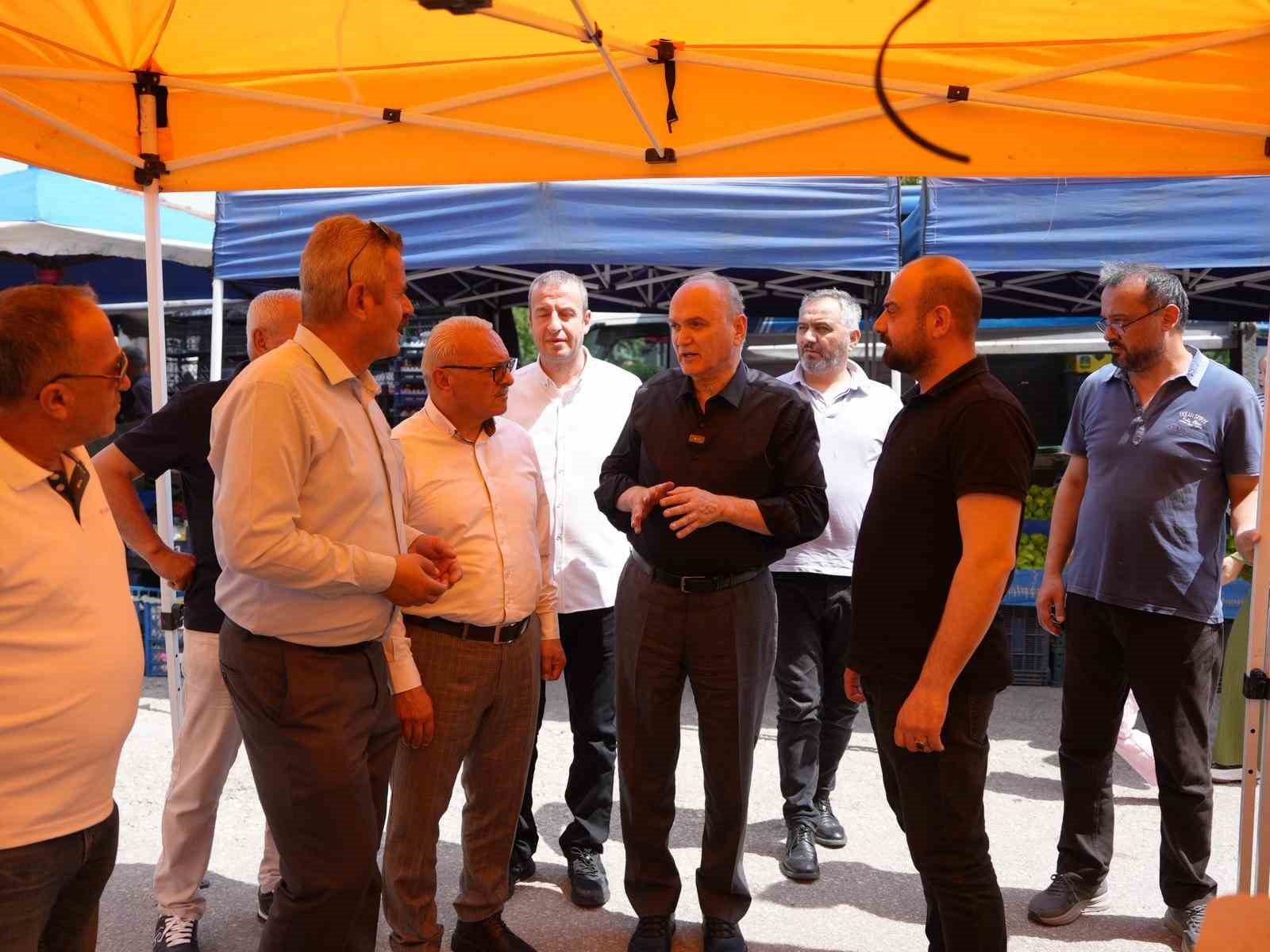 Başkan Özlü, pazarcı esnafıyla bir araya geldi
