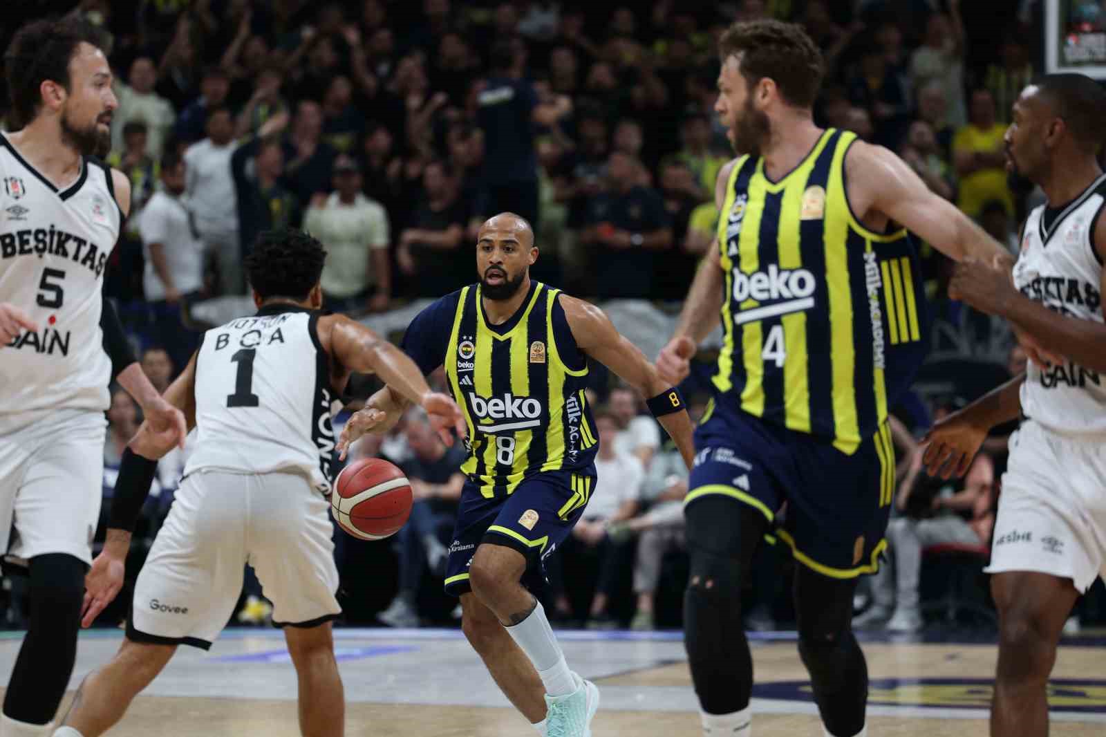 Fenerbahçe, Beşiktaş karşısında seriyi 1-1’e getirdi
