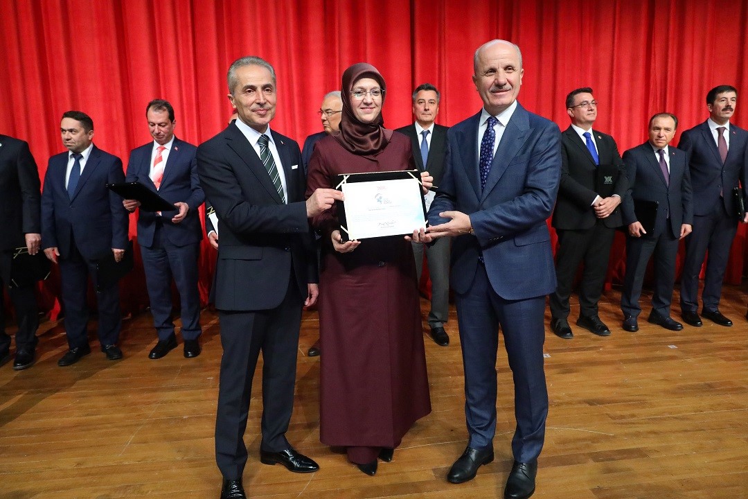 MCBÜ Merkez Yerleşkesi "Spor Dostu Kampüs" ödülünü aldı
