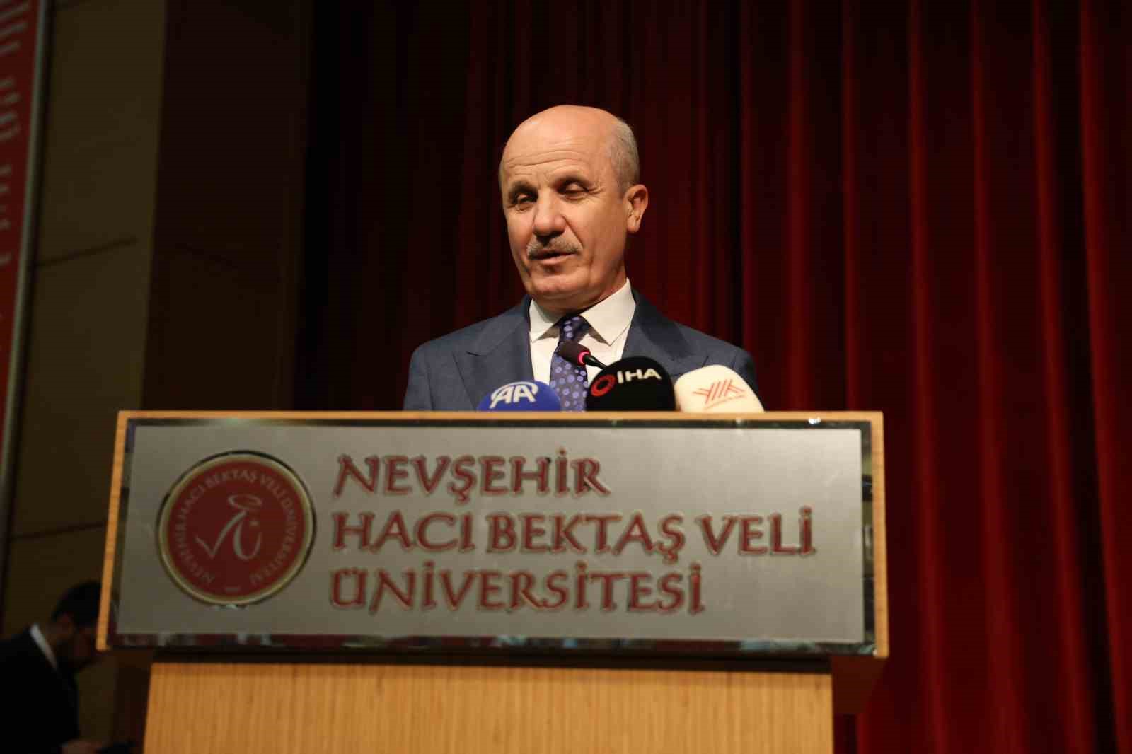 YÖK Başkanı Özvar: "Mezuniyet bir son değil, hayat boyu öğrenmenin yeni başlangıcıdır"
