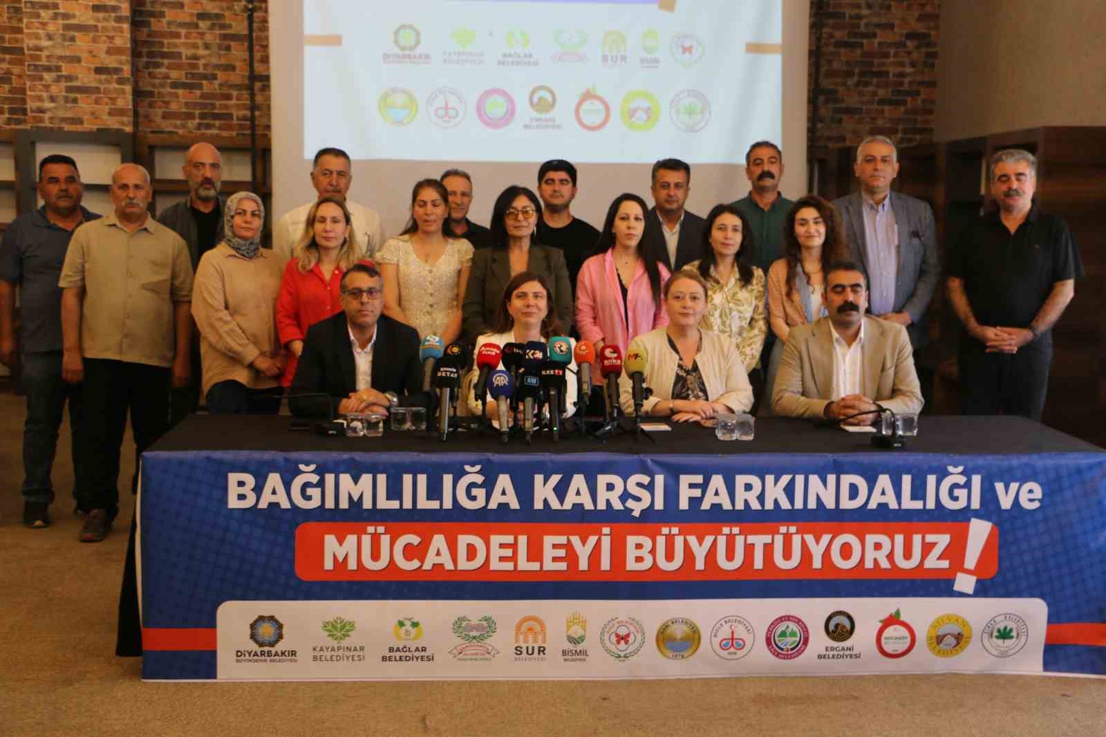 Diyarbakır Büyükşehir Belediyesi ve ilçe belediyeleri madde bağımlılığıyla mücadelede yeni dönemi başlatıyor
