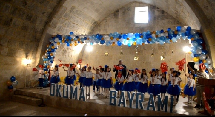 Tercan’da miniklerin okuma bayramı coşkusu
