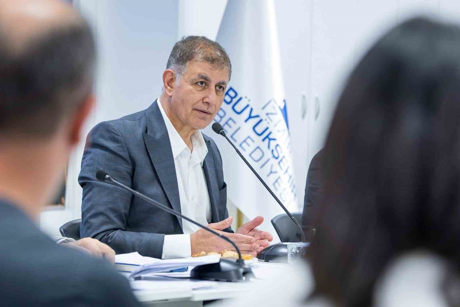 İzmir Büyükşehir Belediye Başkanı Cemil Tugay CHP’den istifa etti
