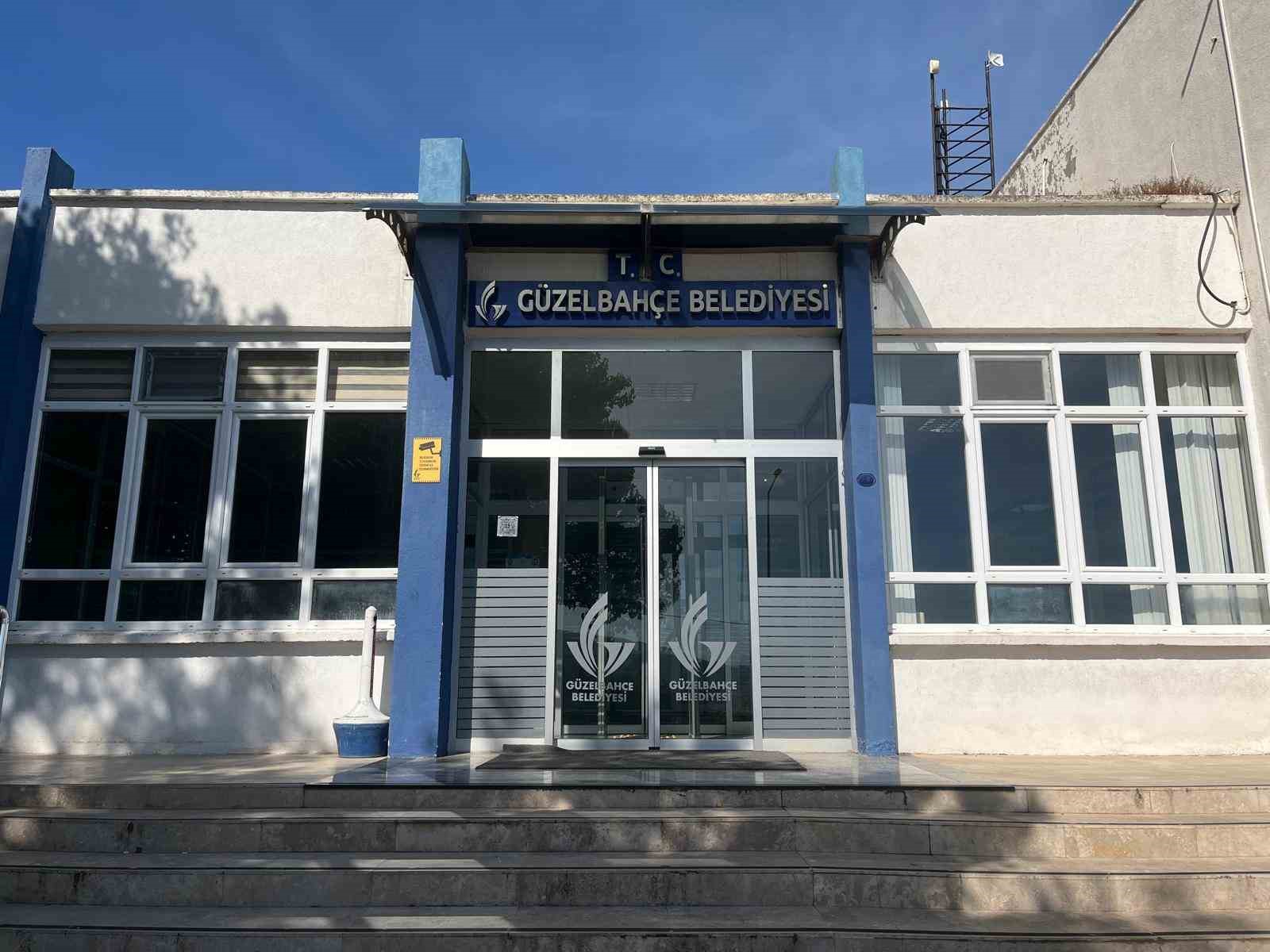 Seferihisar Belediyesi’ndeki yolsuzluk operasyonunda yeni gelişme: Eski Güzelbahçe Belediye Başkanı’nın eşi gözaltında
