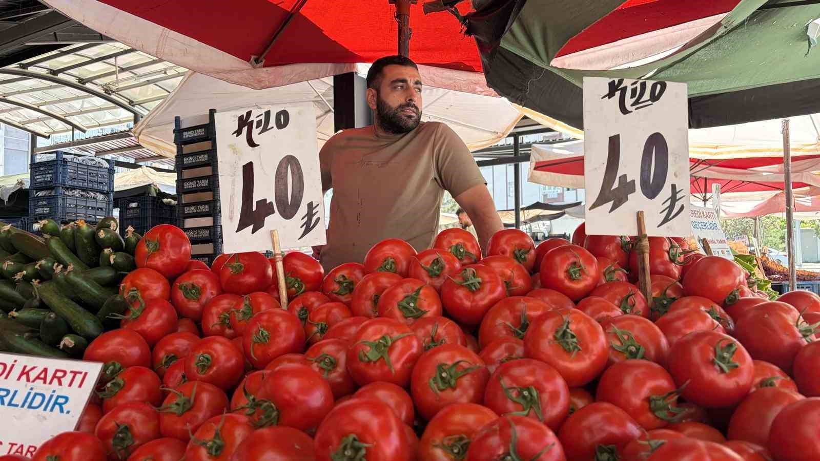 Kayseri’de semt pazarlarındaki fiyatlar yüz güldürüyor
