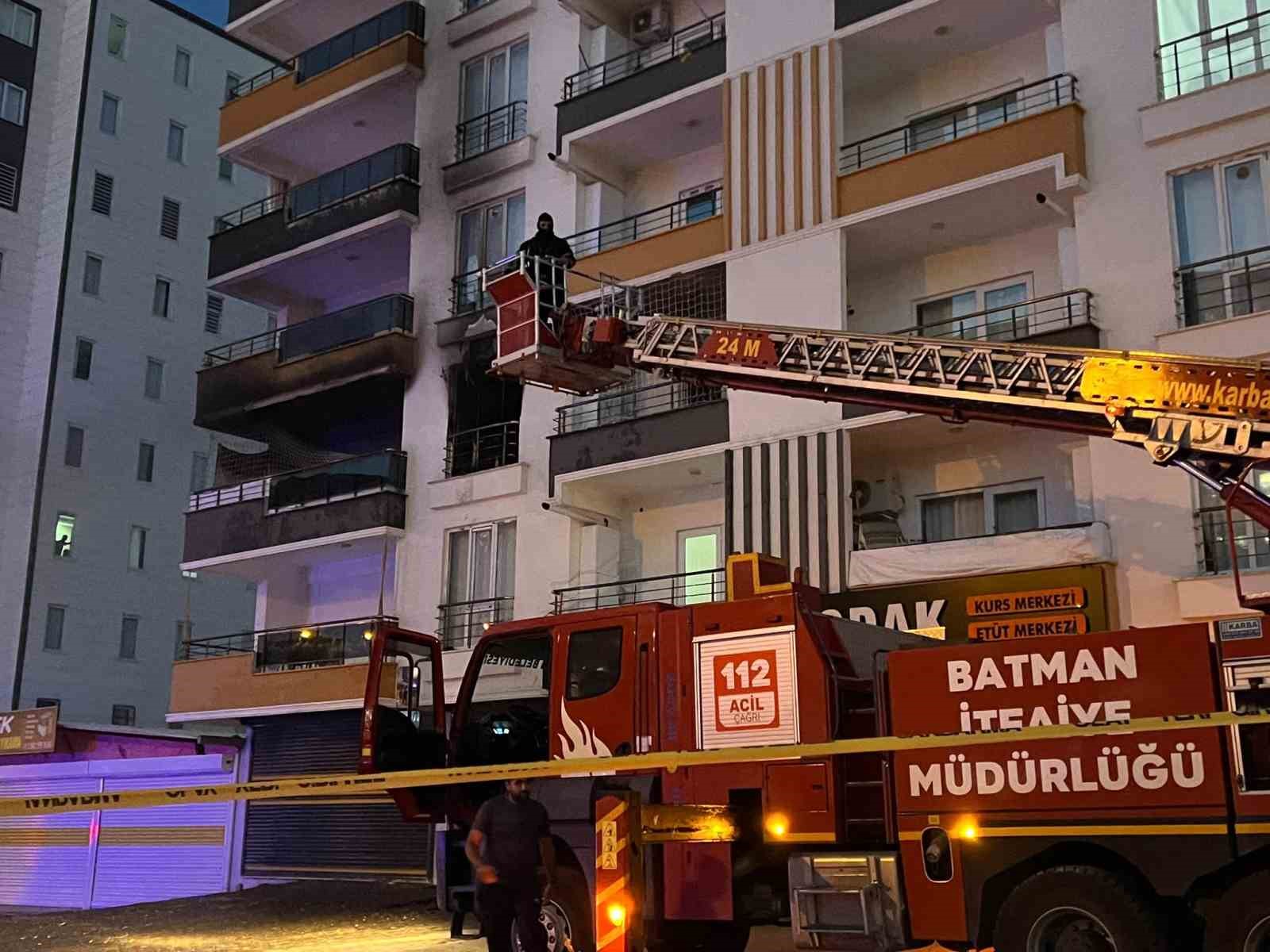 Batman’da apartman dairesinde yangın

