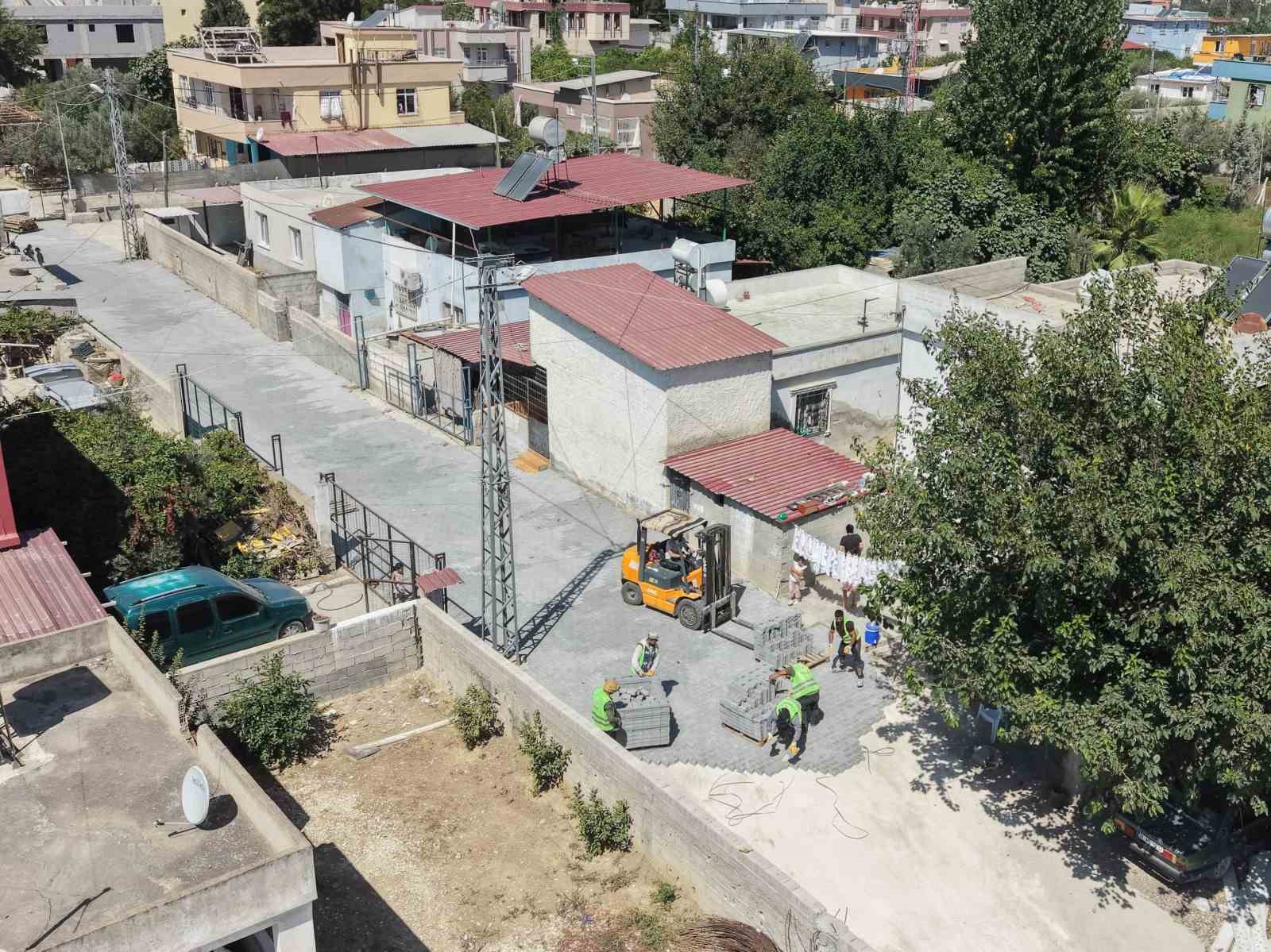 Tarsus’ta kırsal mahallelerde yol seferberliği
