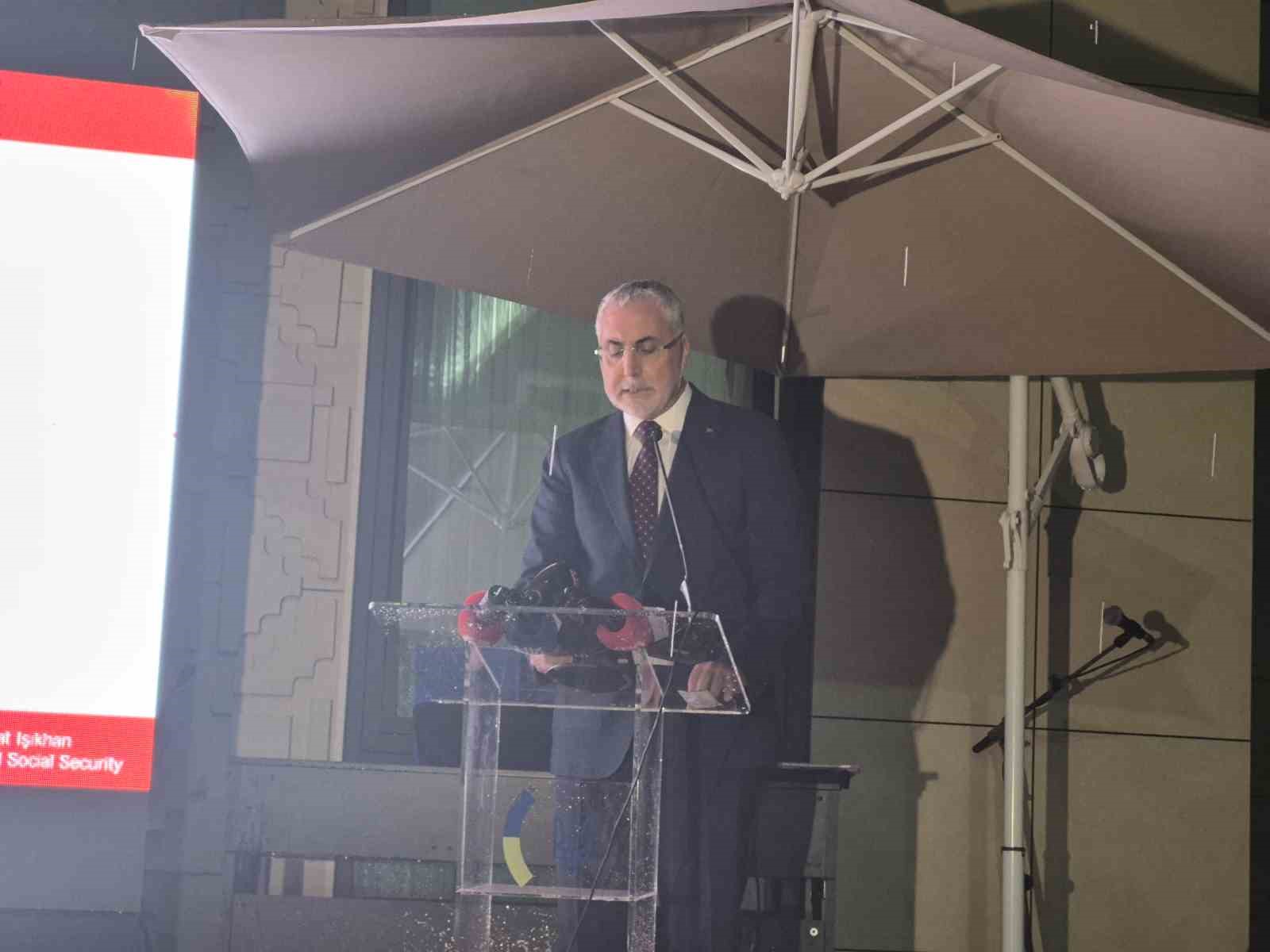 Bakan Işıkhan: "Türkiye ve Ukrayna arasındaki dostluk ve dayanışmanın önümüzdeki yıllarda daha da güçleneceğine inanıyoruz"
