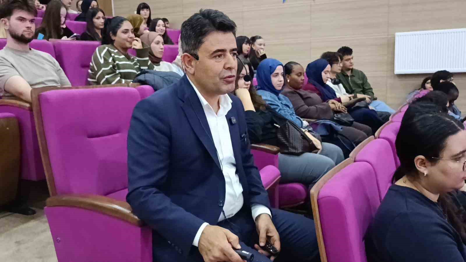 Boyraz’dan öğrencilere milli hızlı tren yorumu: "’Benim de bu trende eserim var’ diyebilirsiniz"
